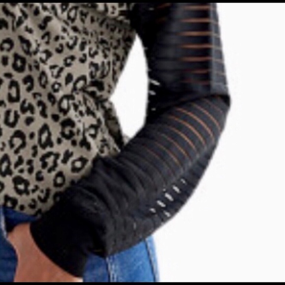 - Leopard Print, Sheer Black Arms, Long Sleeve Top. New - Picture 9 of 10